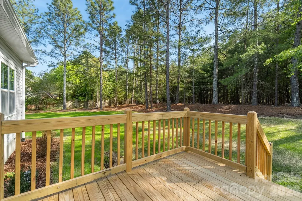 185 Shagbark Court West End NC 27376