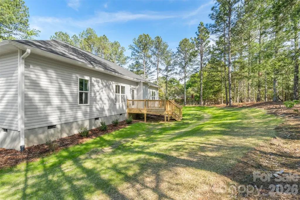 185 Shagbark Court West End NC 27376