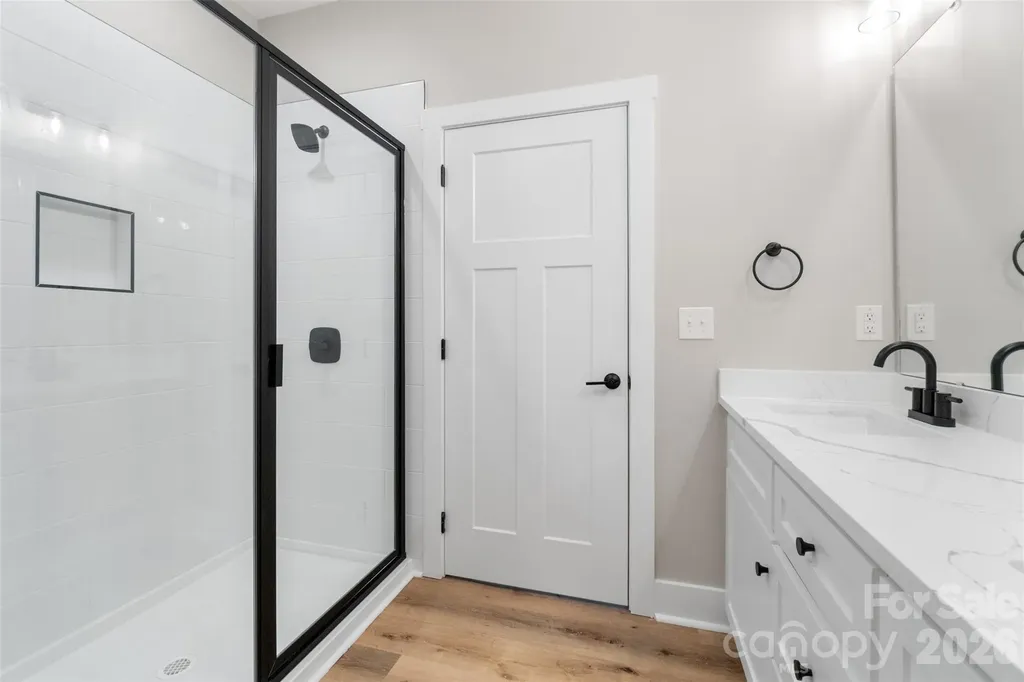 185 Shagbark Court West End NC 27376
