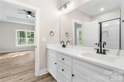 185 Shagbark Court West End NC 27376
