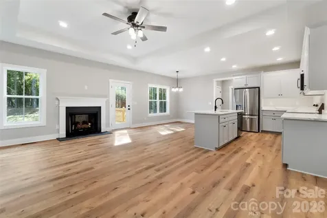 185 Shagbark Court West End NC 27376