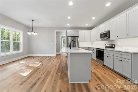 185 Shagbark Court West End NC 27376