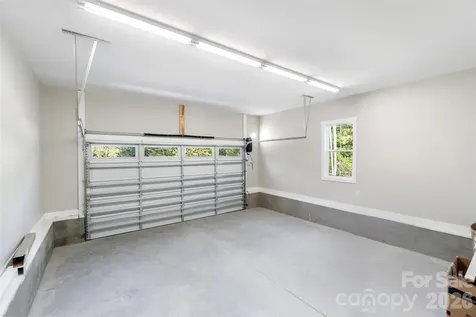 185 Shagbark Court West End NC 27376