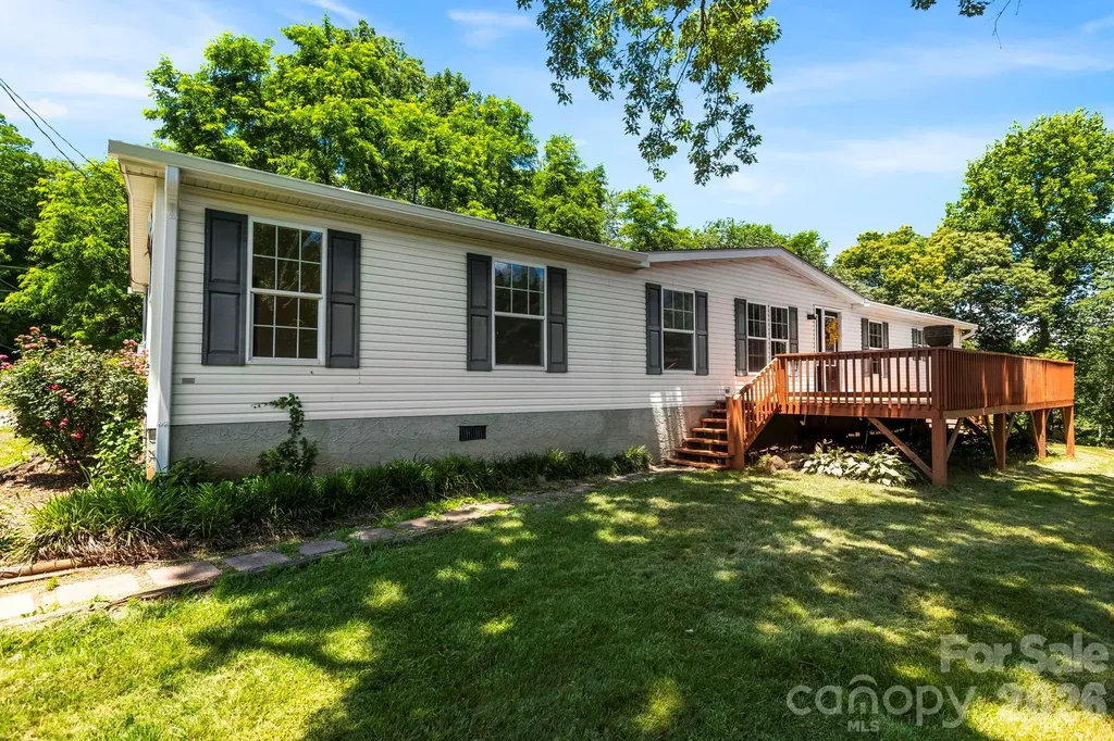 135 Prevost Street Waynesville NC 28786