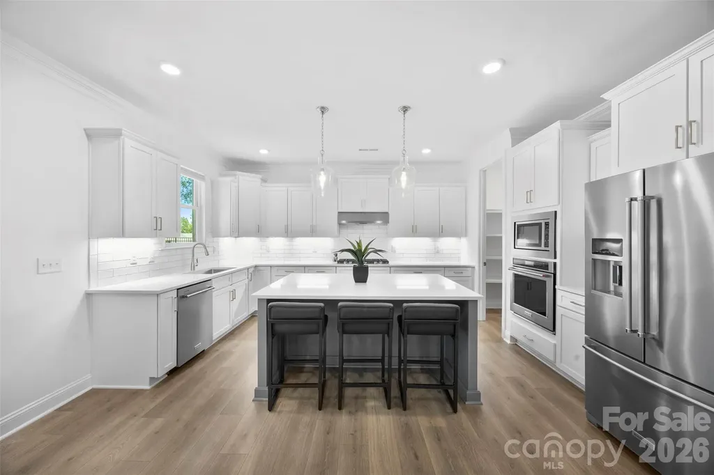16709 Mckee Road Charlotte NC 28278