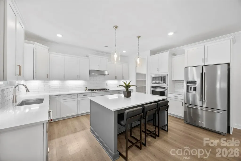 16709 Mckee Road Charlotte NC 28278