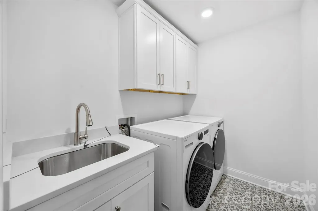 16709 Mckee Road Charlotte NC 28278