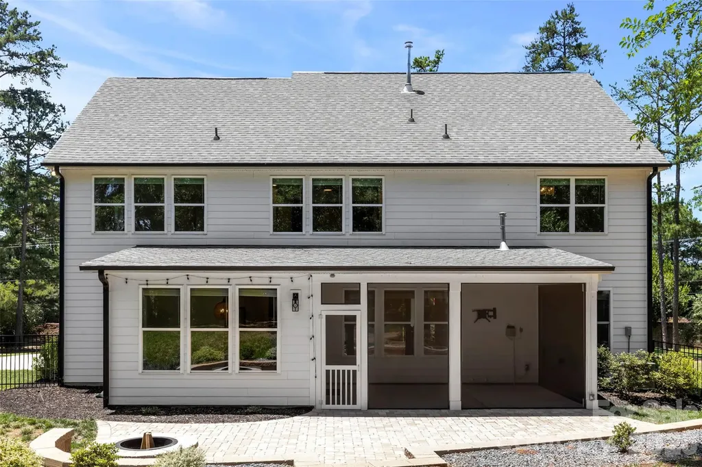 16709 Mckee Road Charlotte NC 28278
