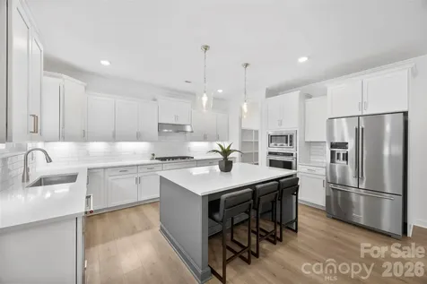 16709 Mckee Road Charlotte NC 28278