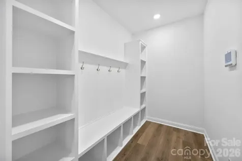 16709 Mckee Road Charlotte NC 28278