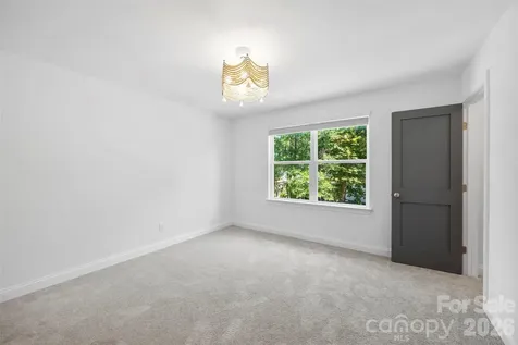 16709 Mckee Road Charlotte NC 28278