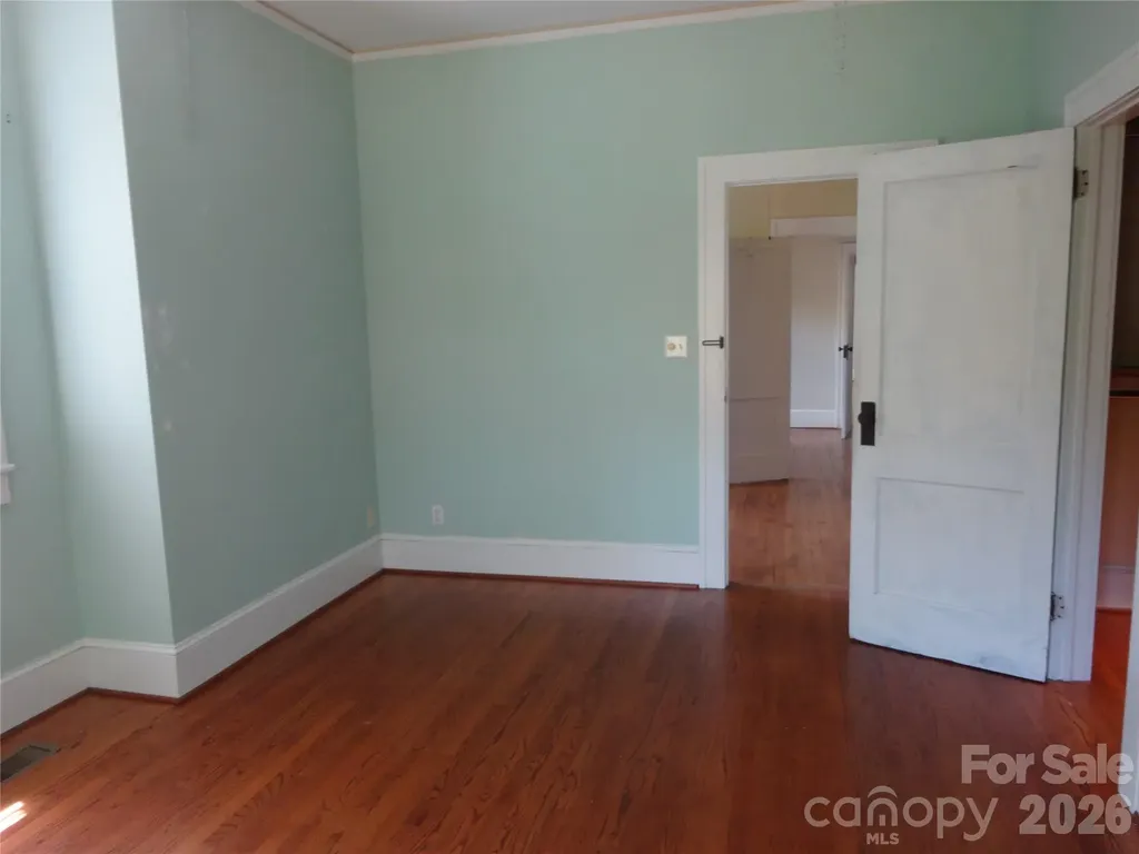 33 Church Street Weaverville NC 28787