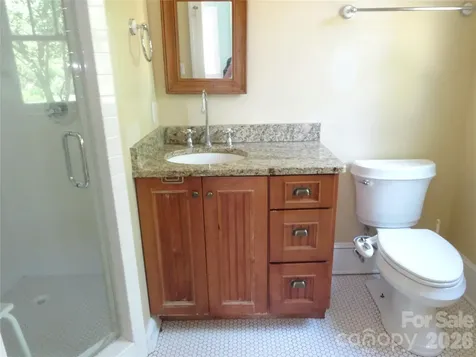 33 Church Street Weaverville NC 28787