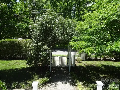 33 Church Street Weaverville NC 28787