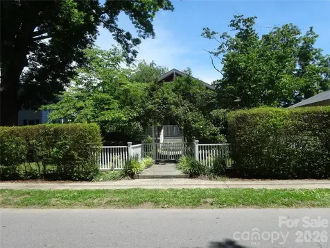33 Church Street Weaverville NC 28787