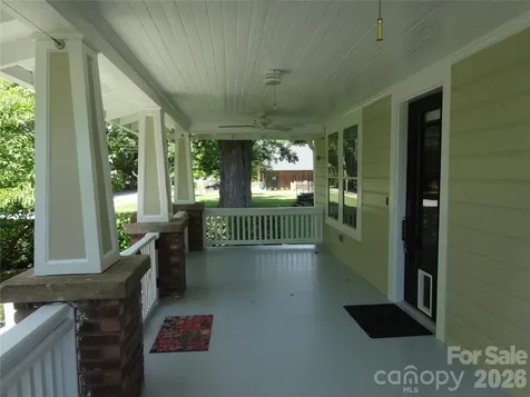 33 Church Street Weaverville NC 28787