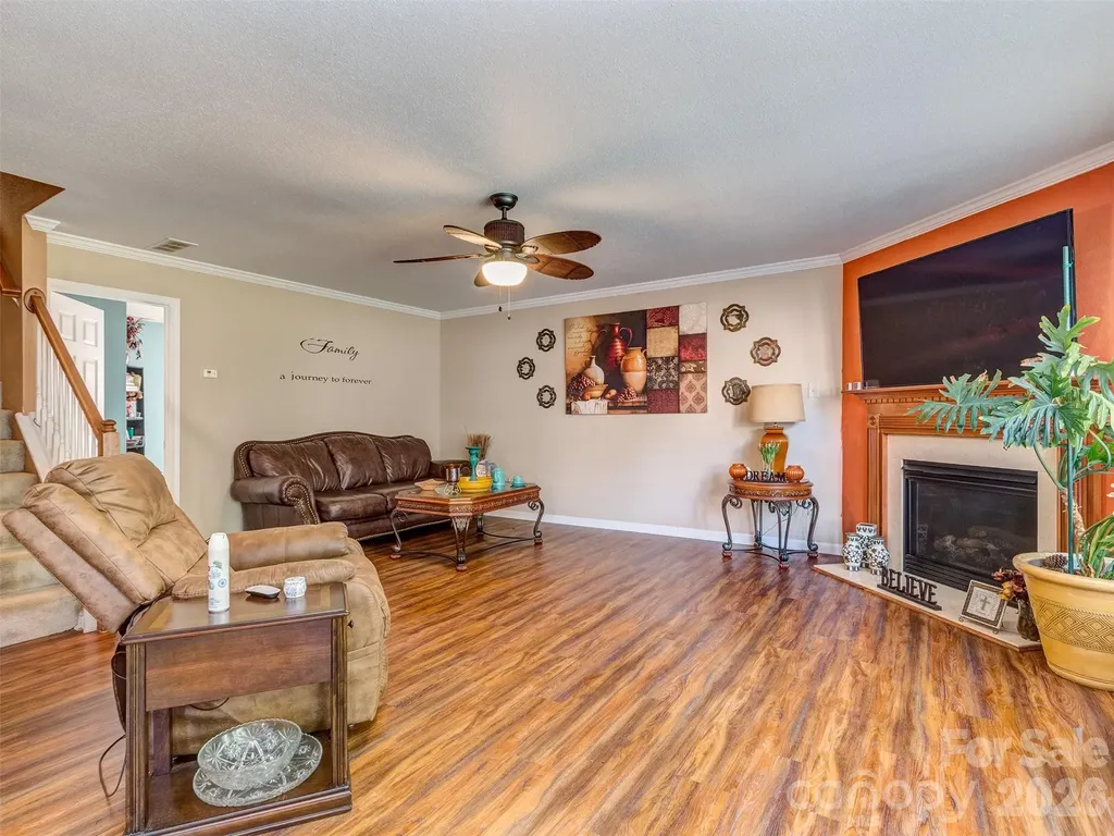7829 Ponderosa Pine Lane Charlotte NC 28215