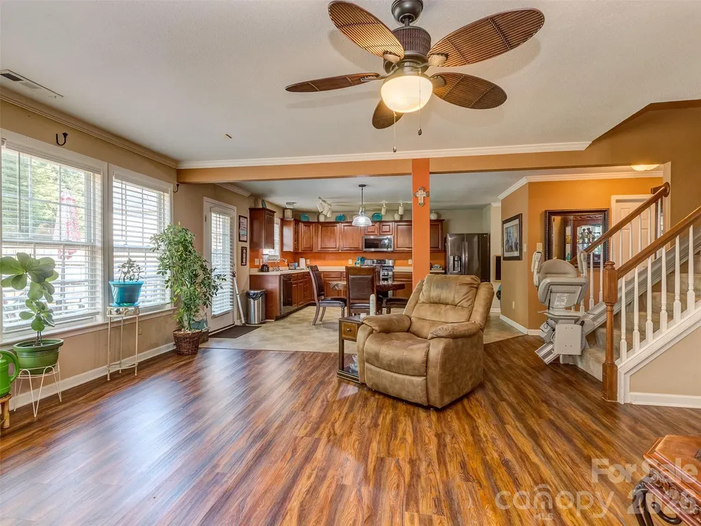 7829 Ponderosa Pine Lane Charlotte NC 28215