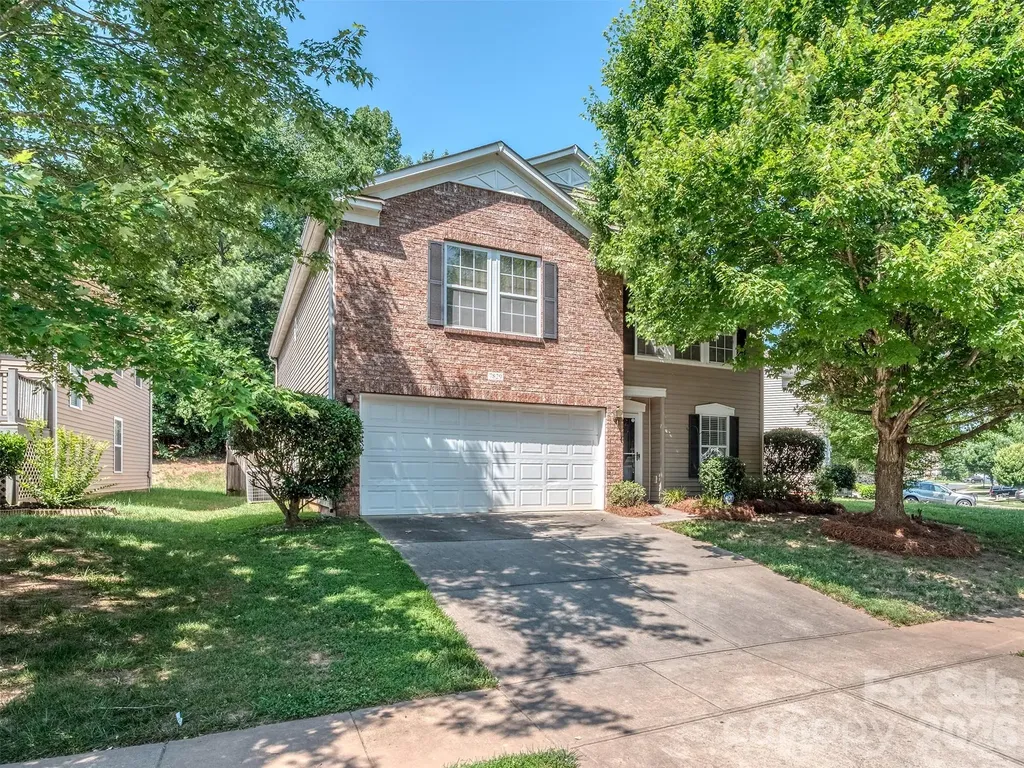 7829 Ponderosa Pine Lane Charlotte NC 28215