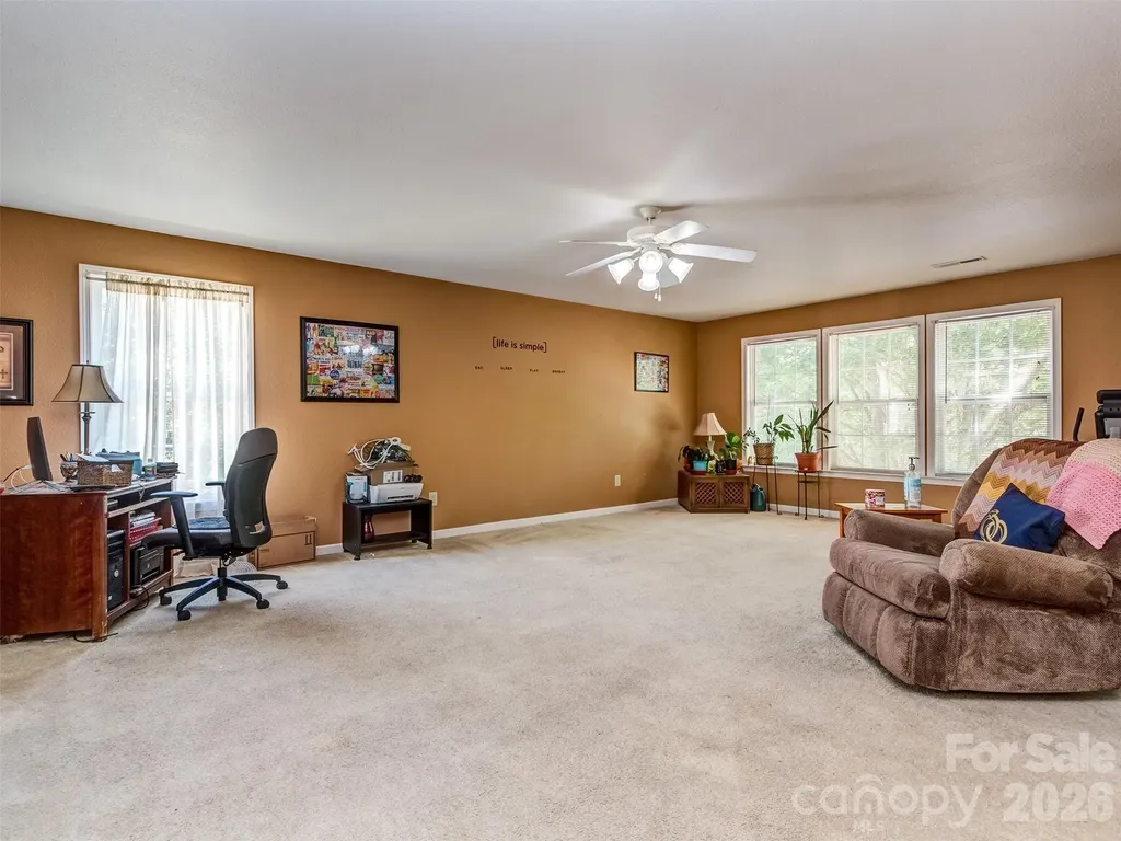 7829 Ponderosa Pine Lane Charlotte NC 28215