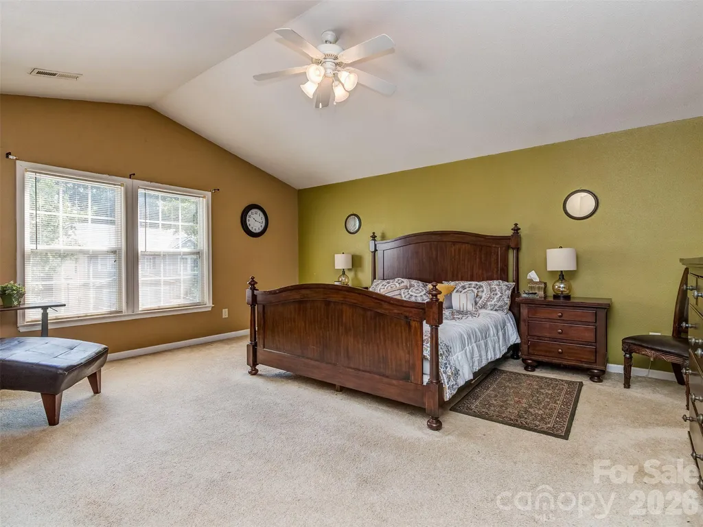7829 Ponderosa Pine Lane Charlotte NC 28215