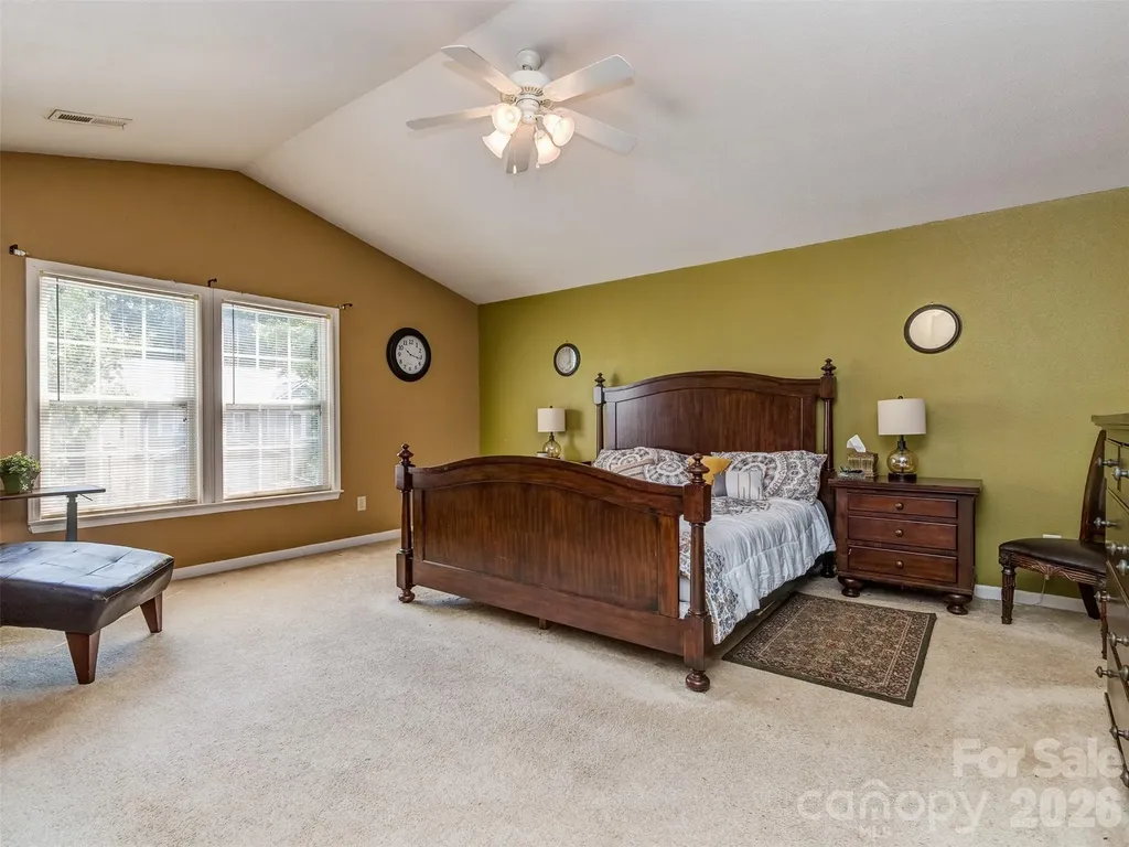7829 Ponderosa Pine Lane Charlotte NC 28215
