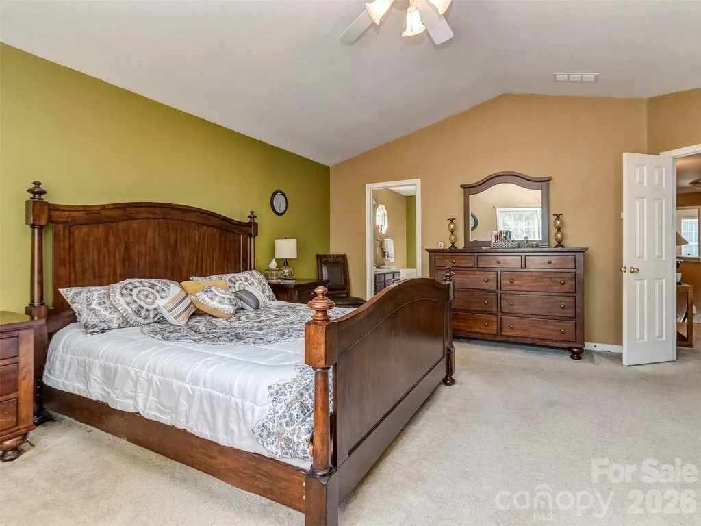 7829 Ponderosa Pine Lane Charlotte NC 28215