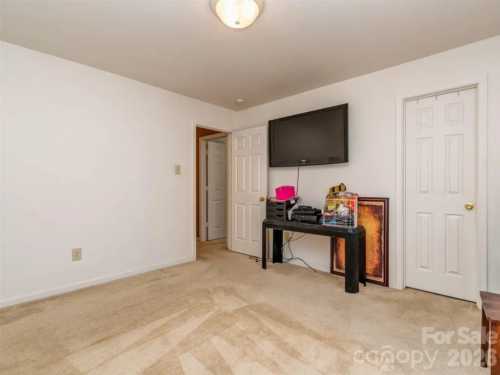 7829 Ponderosa Pine Lane Charlotte NC 28215