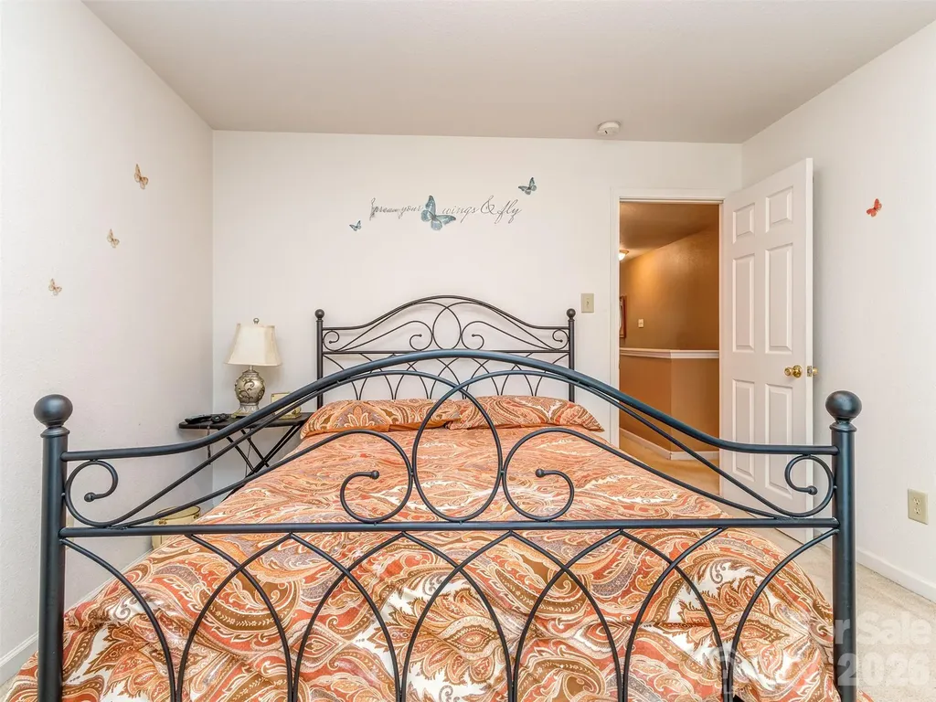 7829 Ponderosa Pine Lane Charlotte NC 28215