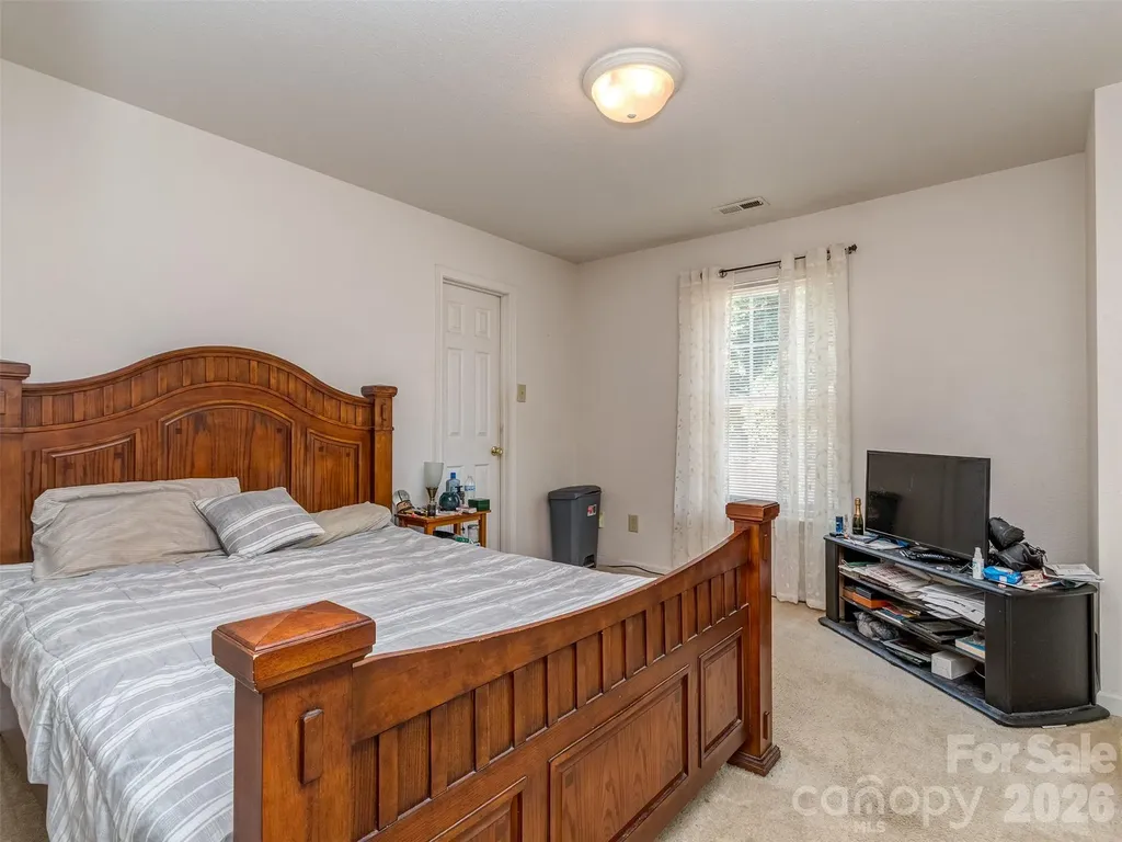 7829 Ponderosa Pine Lane Charlotte NC 28215