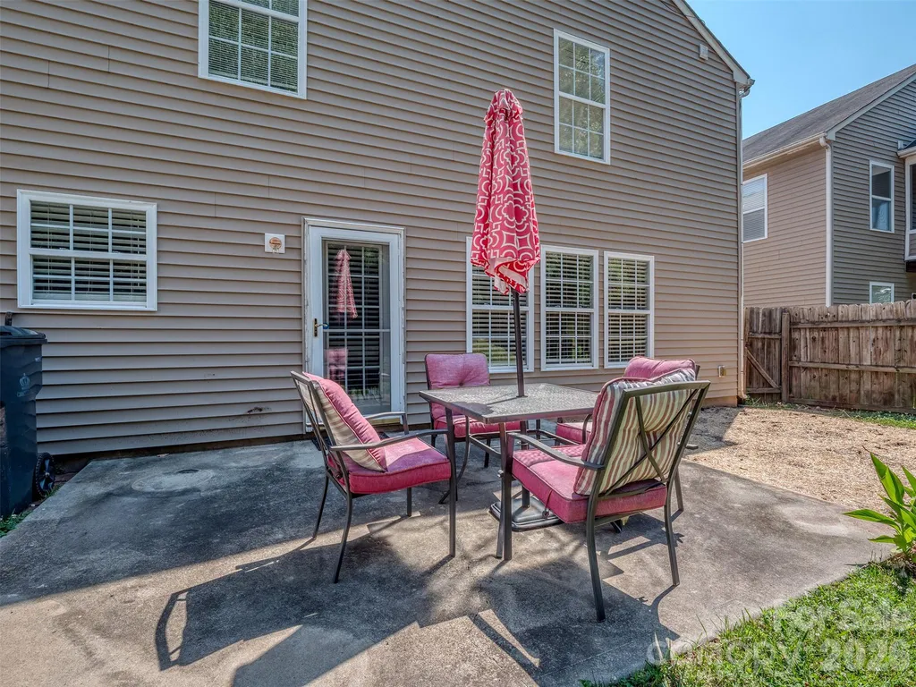 7829 Ponderosa Pine Lane Charlotte NC 28215