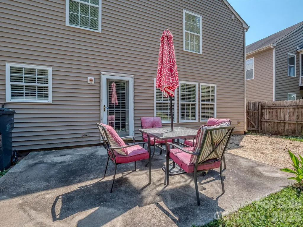 7829 Ponderosa Pine Lane Charlotte NC 28215
