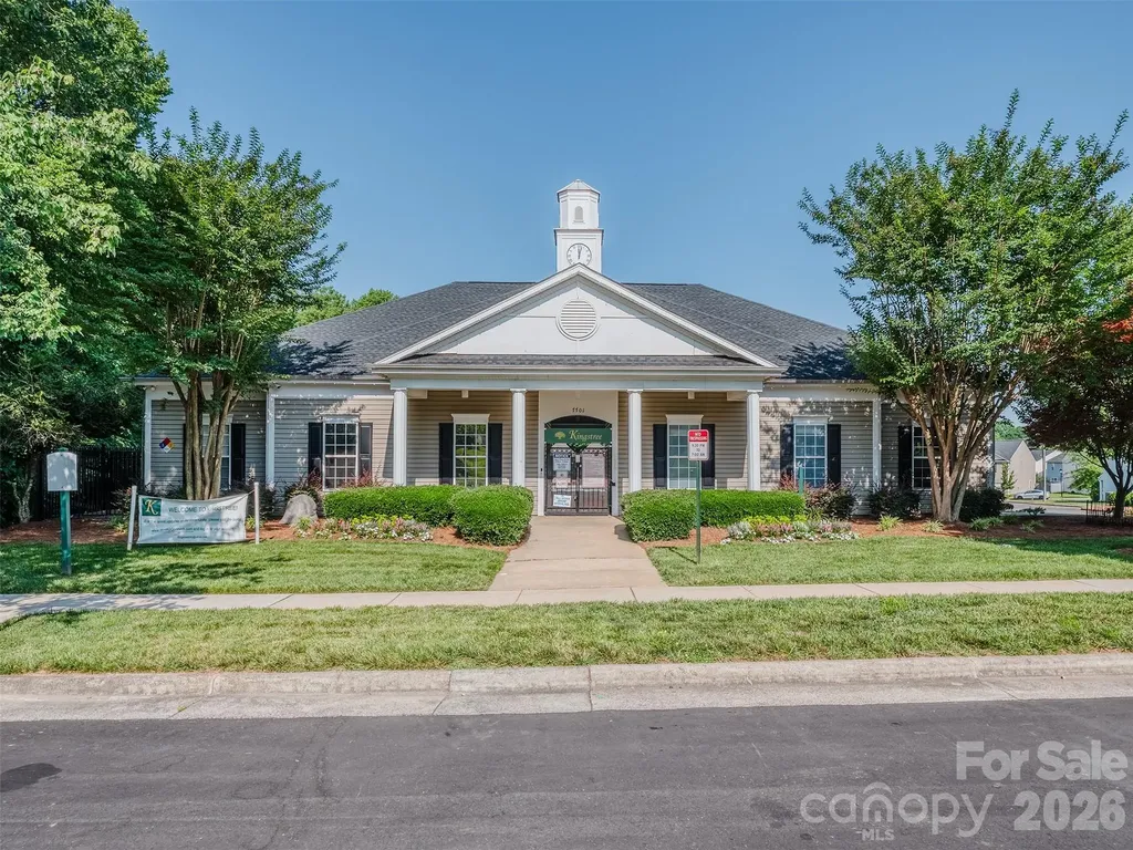 7829 Ponderosa Pine Lane Charlotte NC 28215