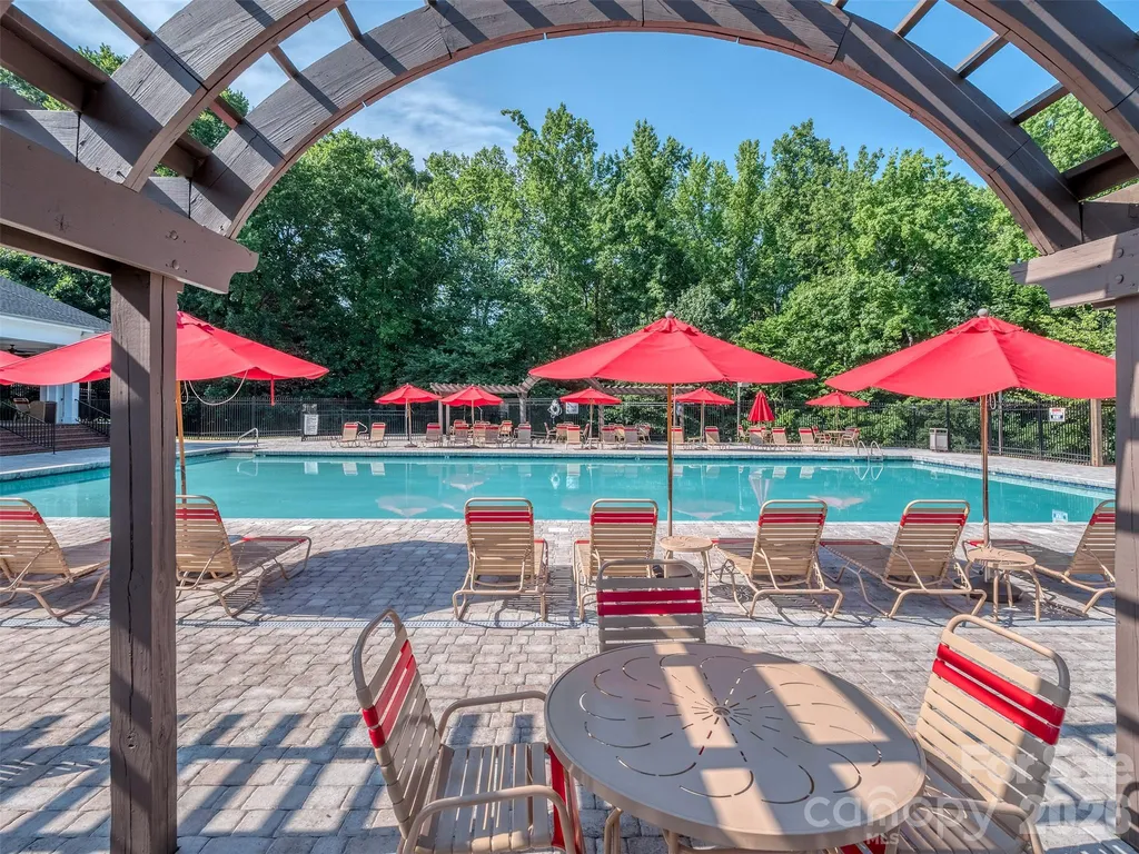 7829 Ponderosa Pine Lane Charlotte NC 28215