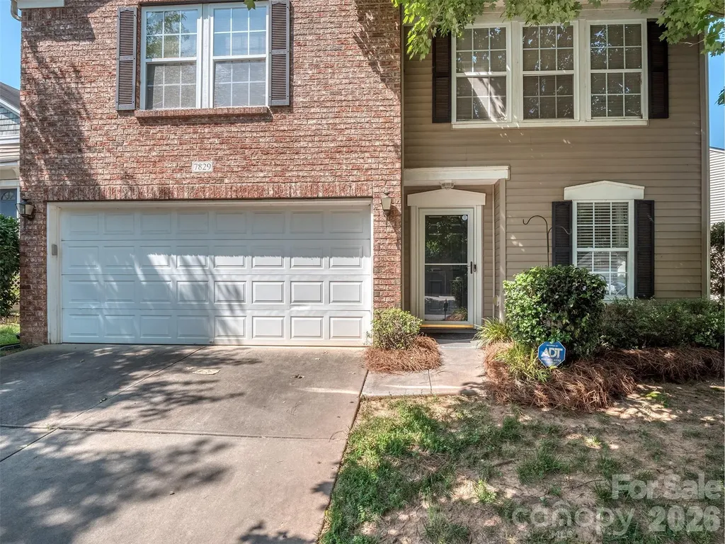 7829 Ponderosa Pine Lane Charlotte NC 28215
