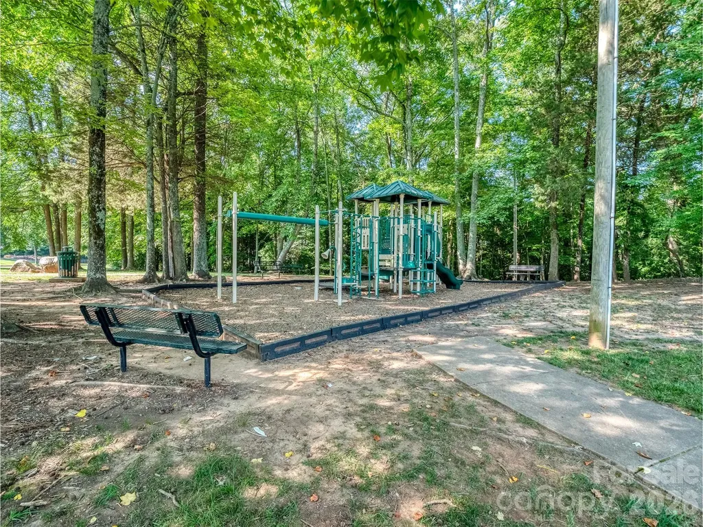 7829 Ponderosa Pine Lane Charlotte NC 28215