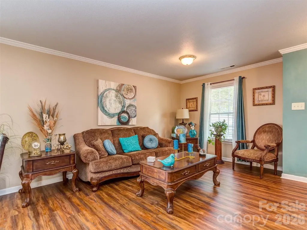 7829 Ponderosa Pine Lane Charlotte NC 28215
