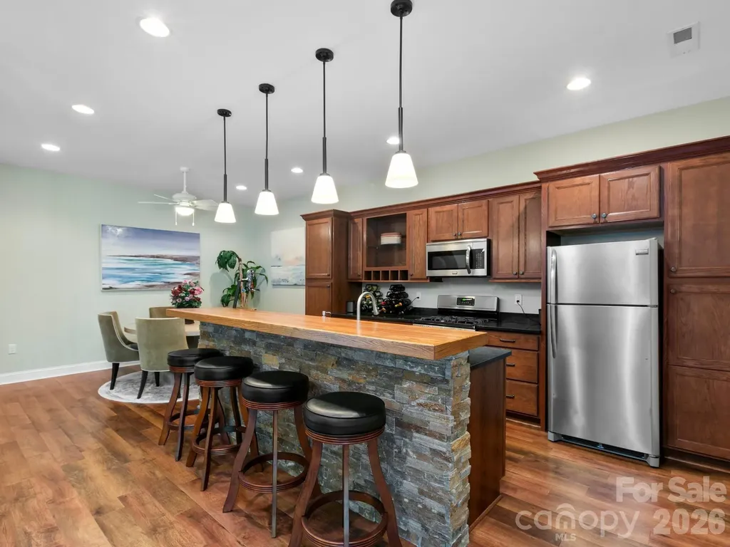 32 Lake Vista Drive Fletcher NC 28732