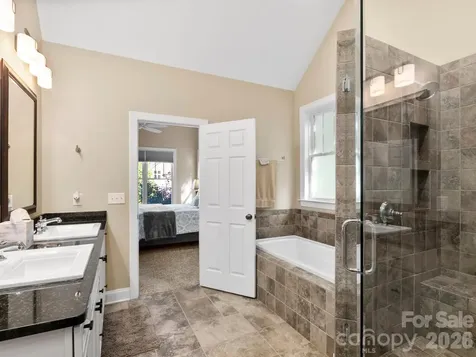 32 Lake Vista Drive Fletcher NC 28732