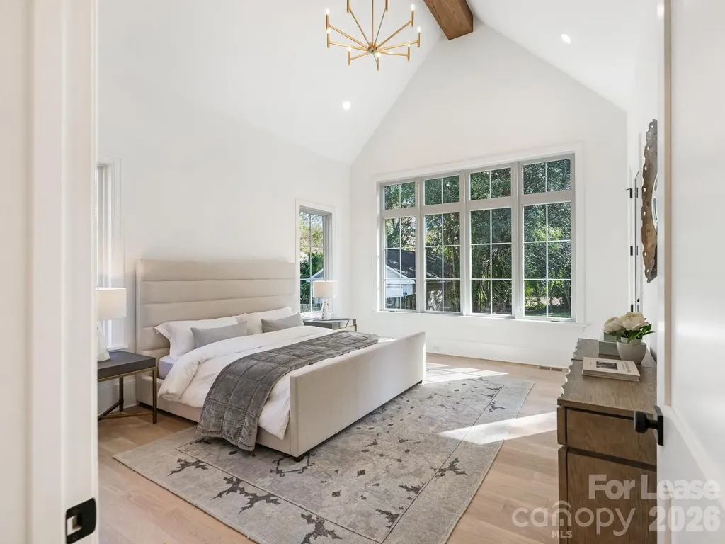 1511 Cavendish Court Charlotte NC 28211