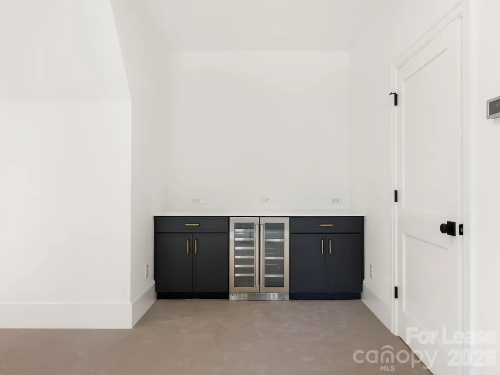 1511 Cavendish Court Charlotte NC 28211