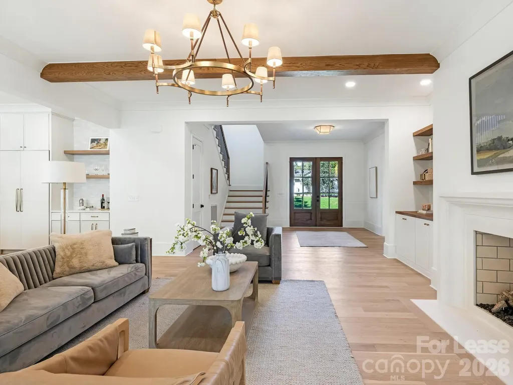 1511 Cavendish Court Charlotte NC 28211