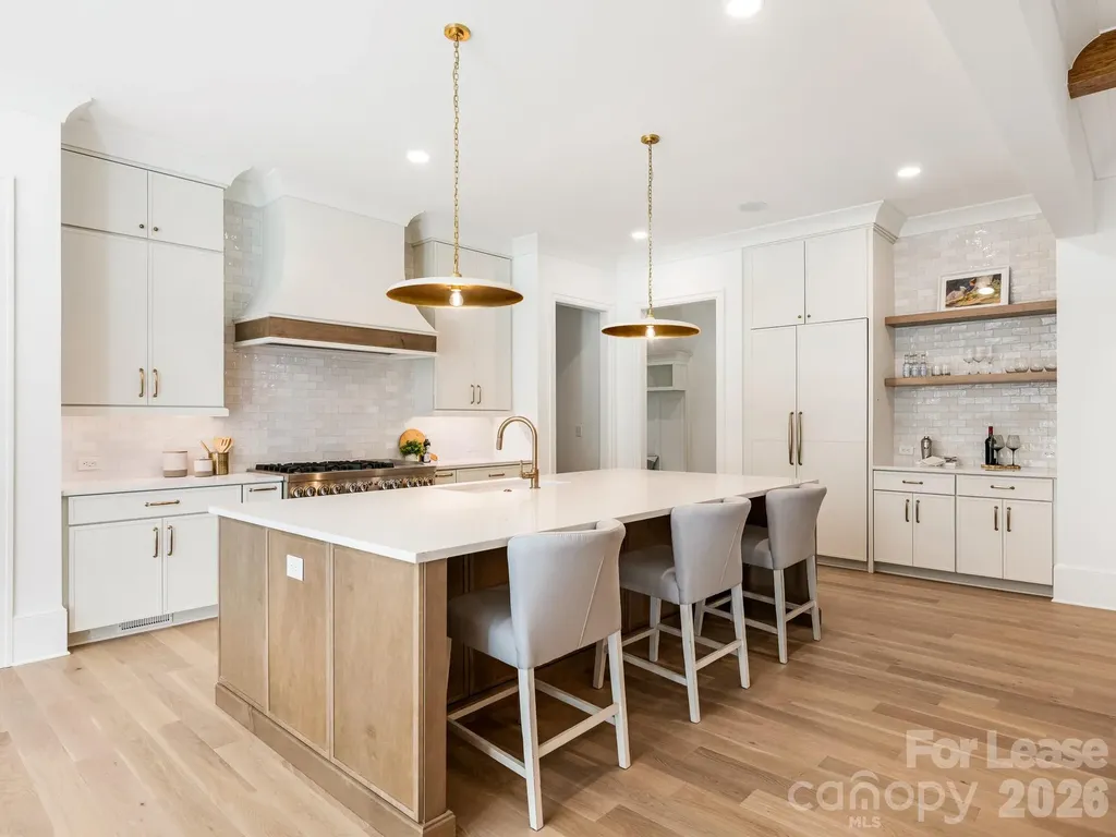 1511 Cavendish Court Charlotte NC 28211