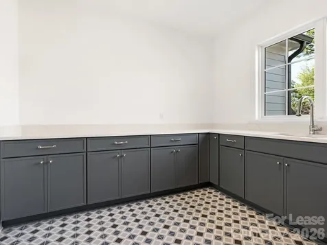 1511 Cavendish Court Charlotte NC 28211