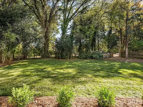 1511 Cavendish Court Charlotte NC 28211
