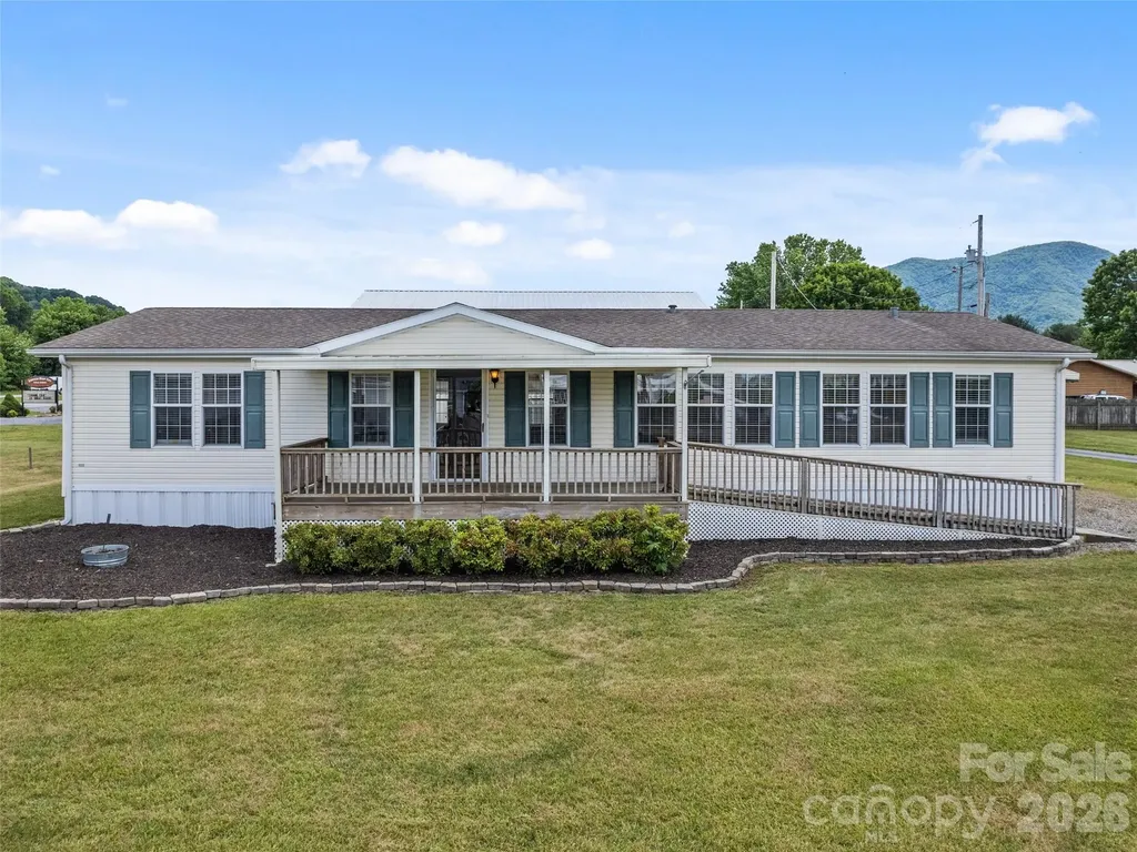 25 Lester Lane Waynesville NC 28785