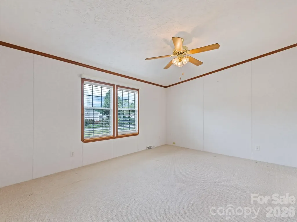 25 Lester Lane Waynesville NC 28785