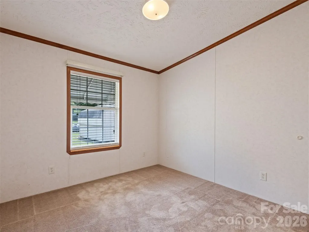 25 Lester Lane Waynesville NC 28785