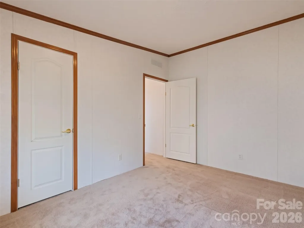 25 Lester Lane Waynesville NC 28785