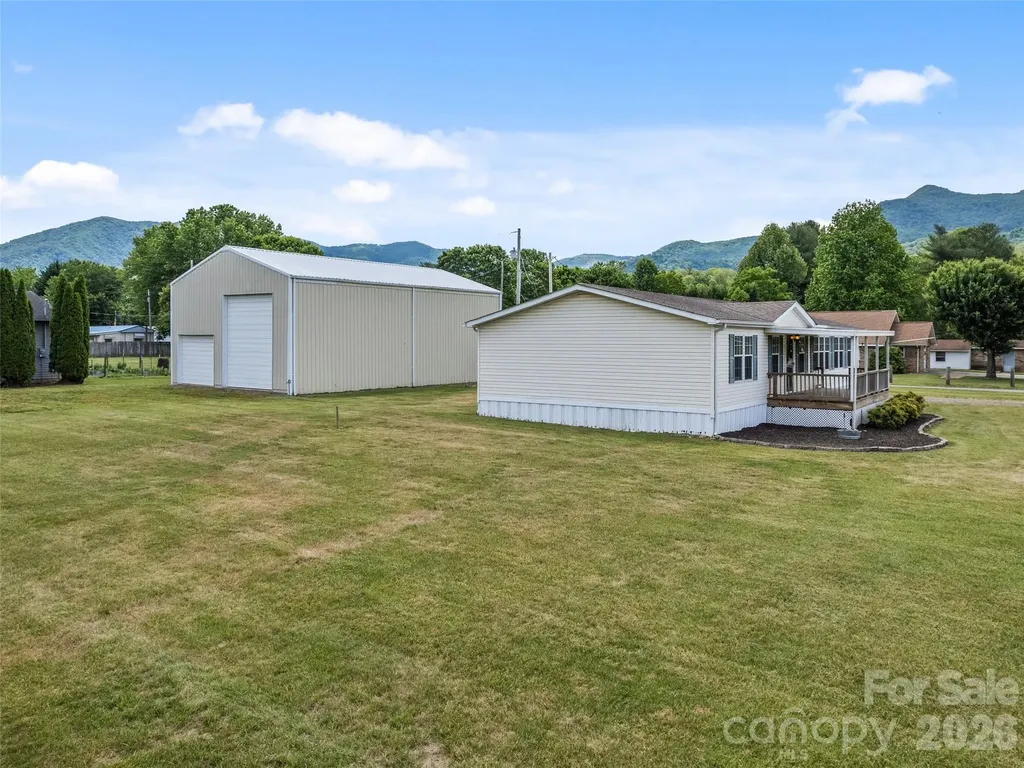 25 Lester Lane Waynesville NC 28785